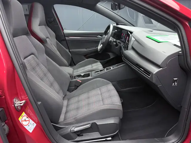 Volkswagen Golf view 14