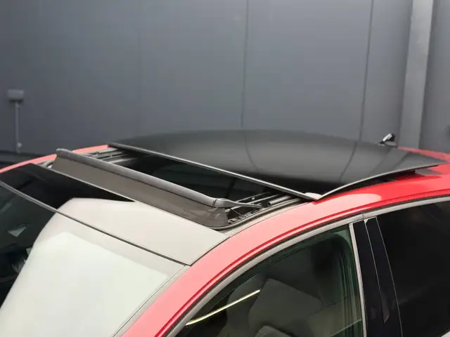 Volkswagen Golf view 3