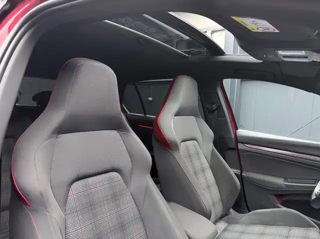 Volkswagen Golf view 13