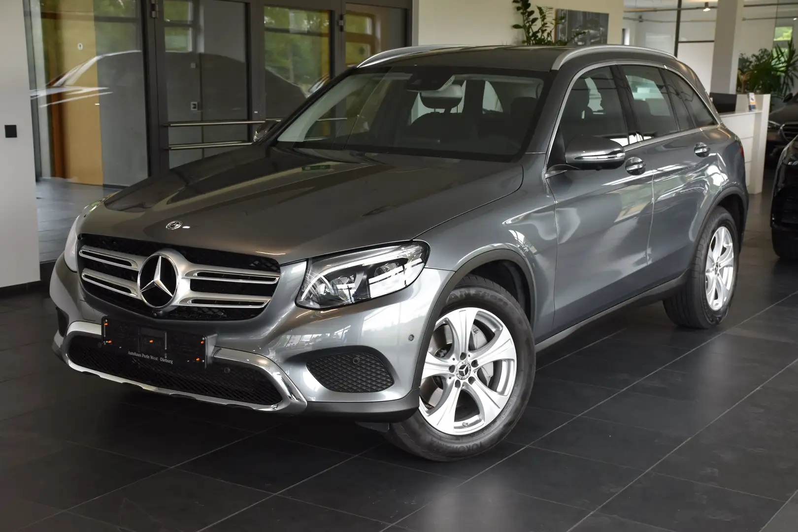 Mercedes-Benz GLC 250 4Matic 9G-TRONIC Exclusive"360°KAMERA"AHK"LED" Grau - 1
