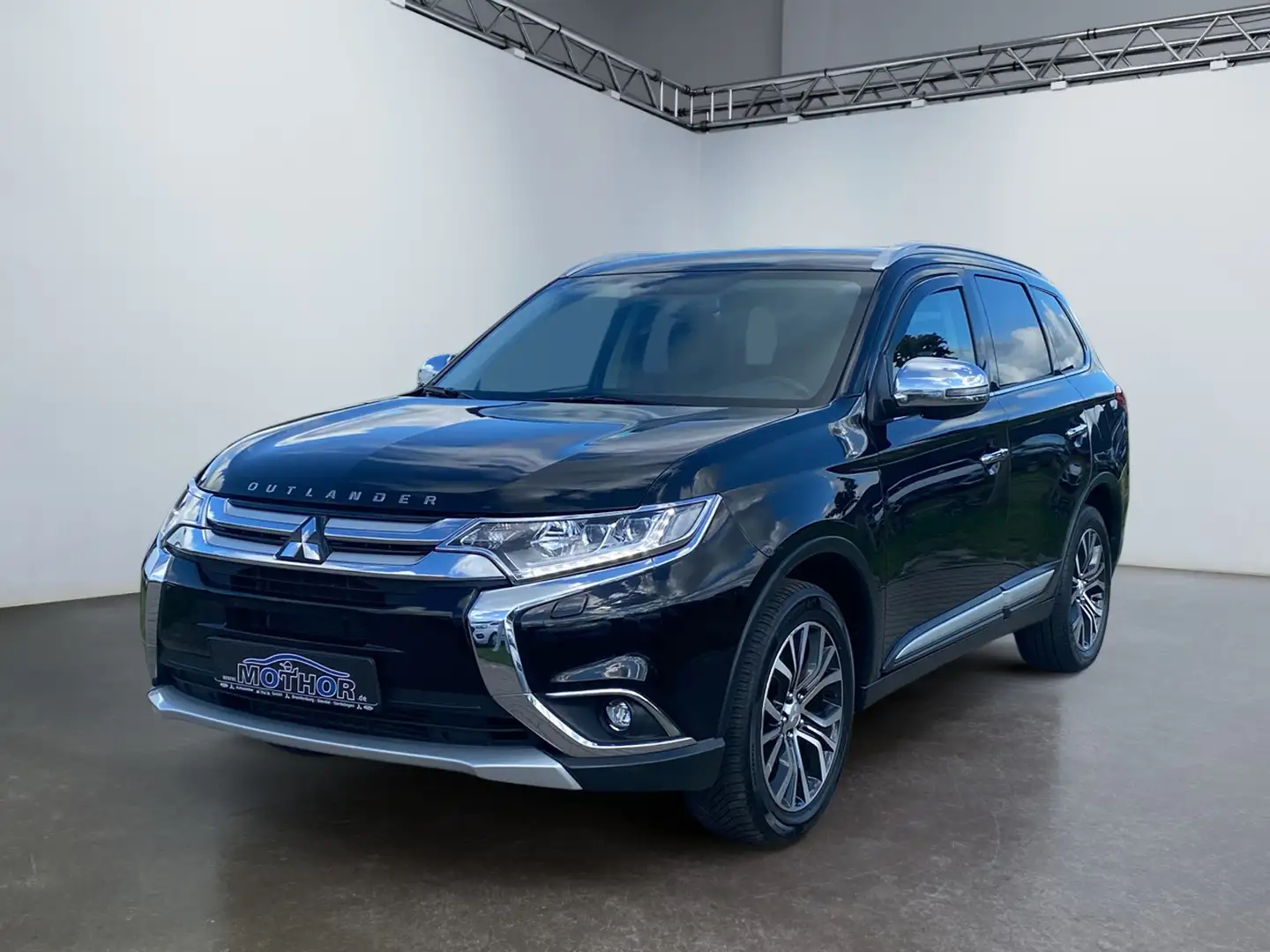 Mitsubishi Outlander Edition+ 4WD 2.2 DI-D TEMP PDC SHZ Schwarz - 2
