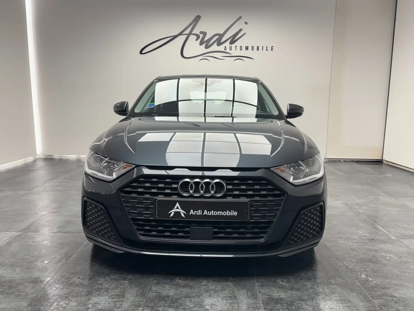 Audi A1 Sportback 30TFSI S tronic *1 PROP*GARANTIE 12 MOIS Gris - 2