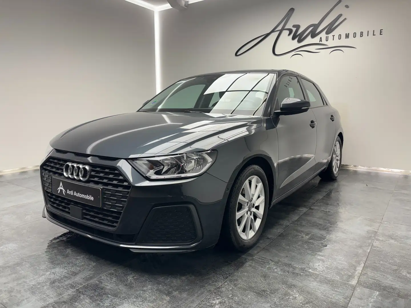 Audi A1 Sportback 30TFSI S tronic *1 PROP*GARANTIE 12 MOIS Gris - 1