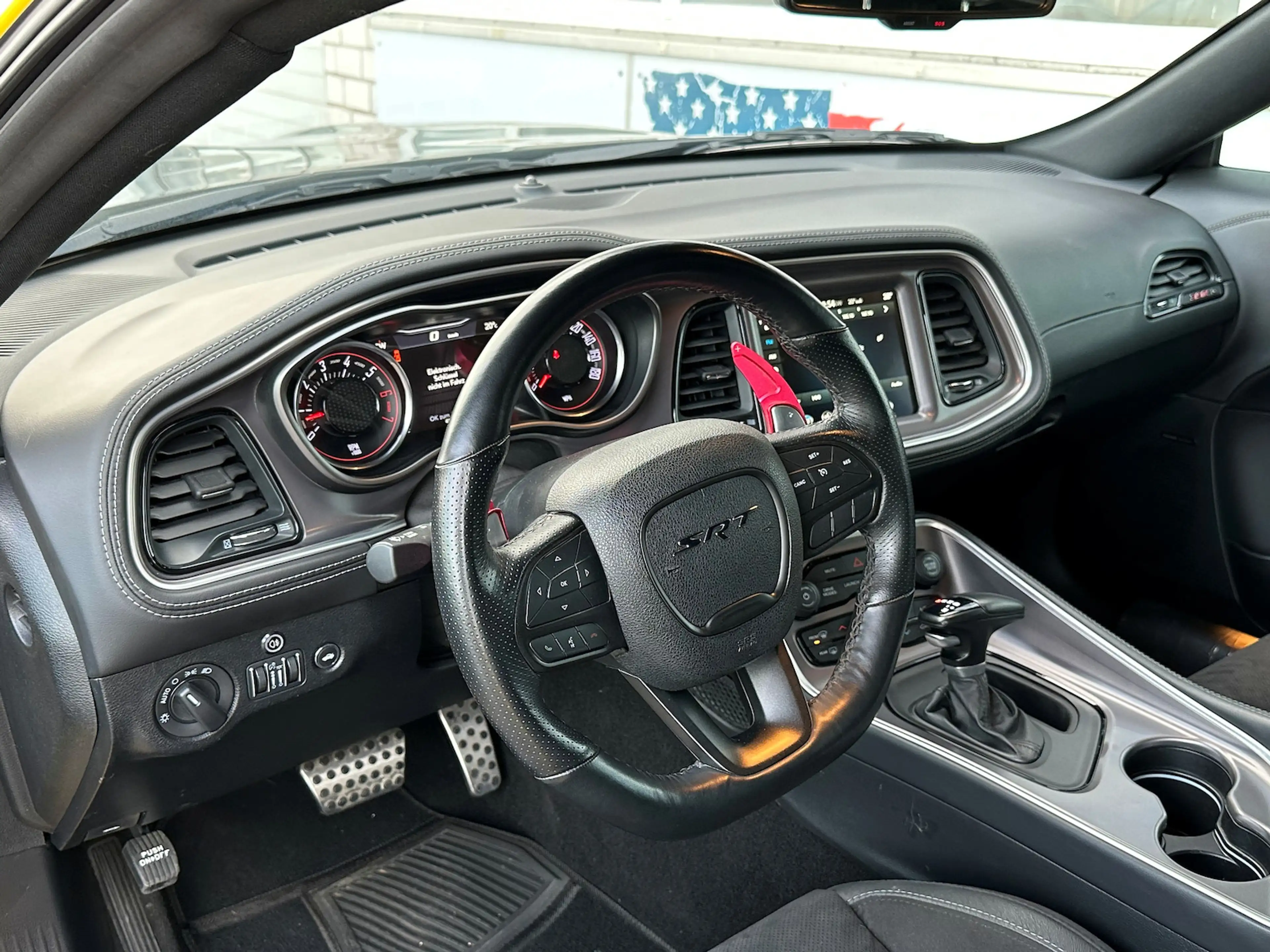 Dodge Challenger 392 R/T Scatpack original Widebody — photo 8