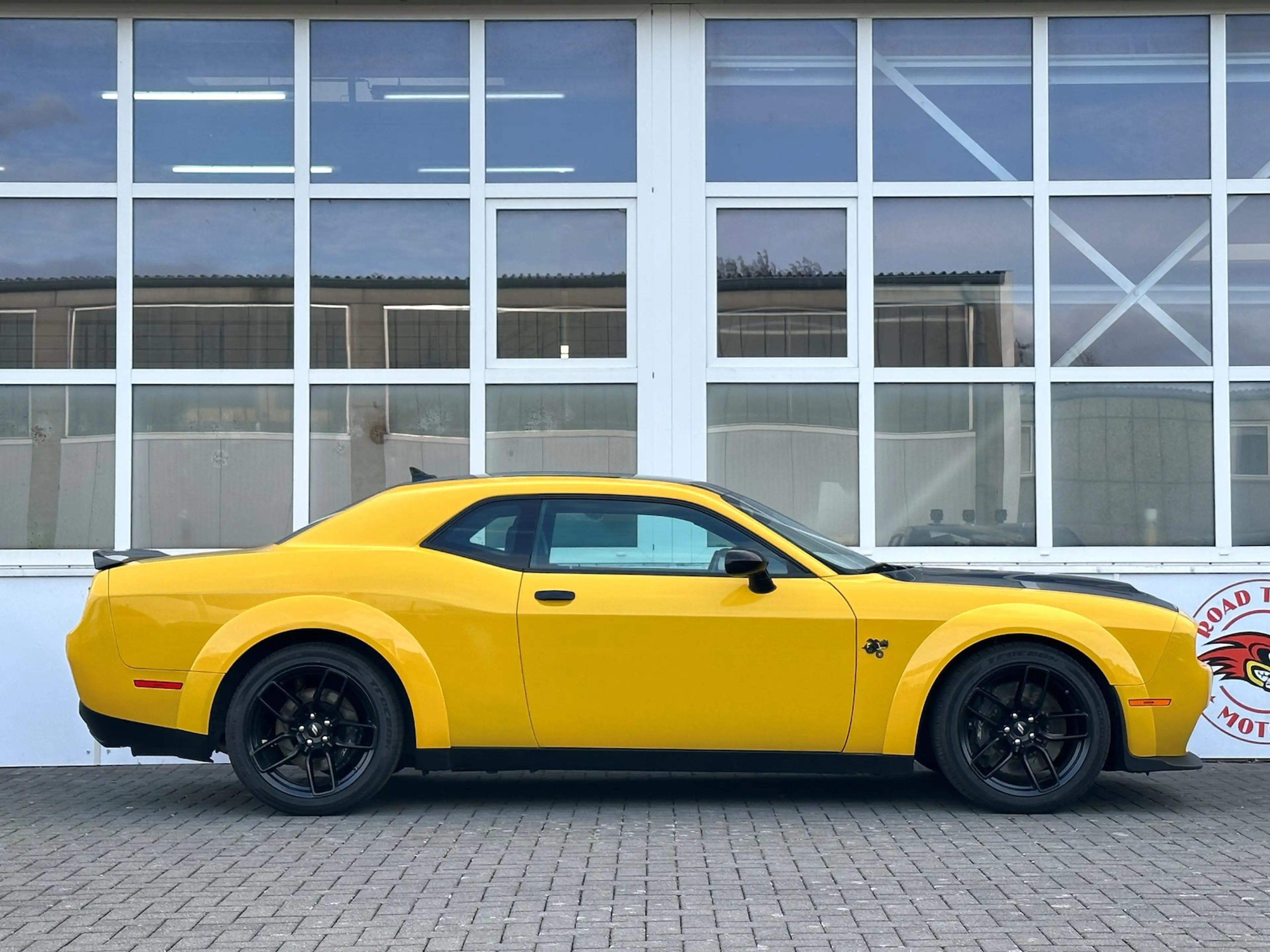 Dodge Challenger 392 R/T Scatpack original Widebody — photo 6