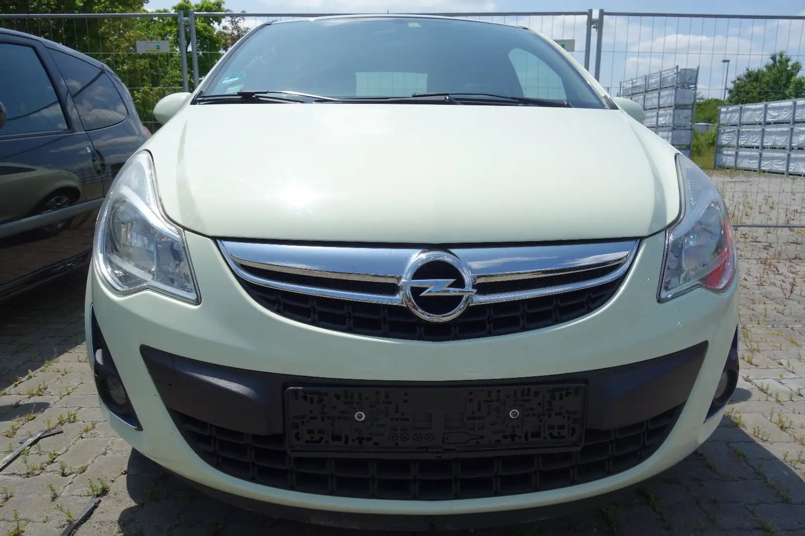 Opel Corsa D Satellite Weiß - 2