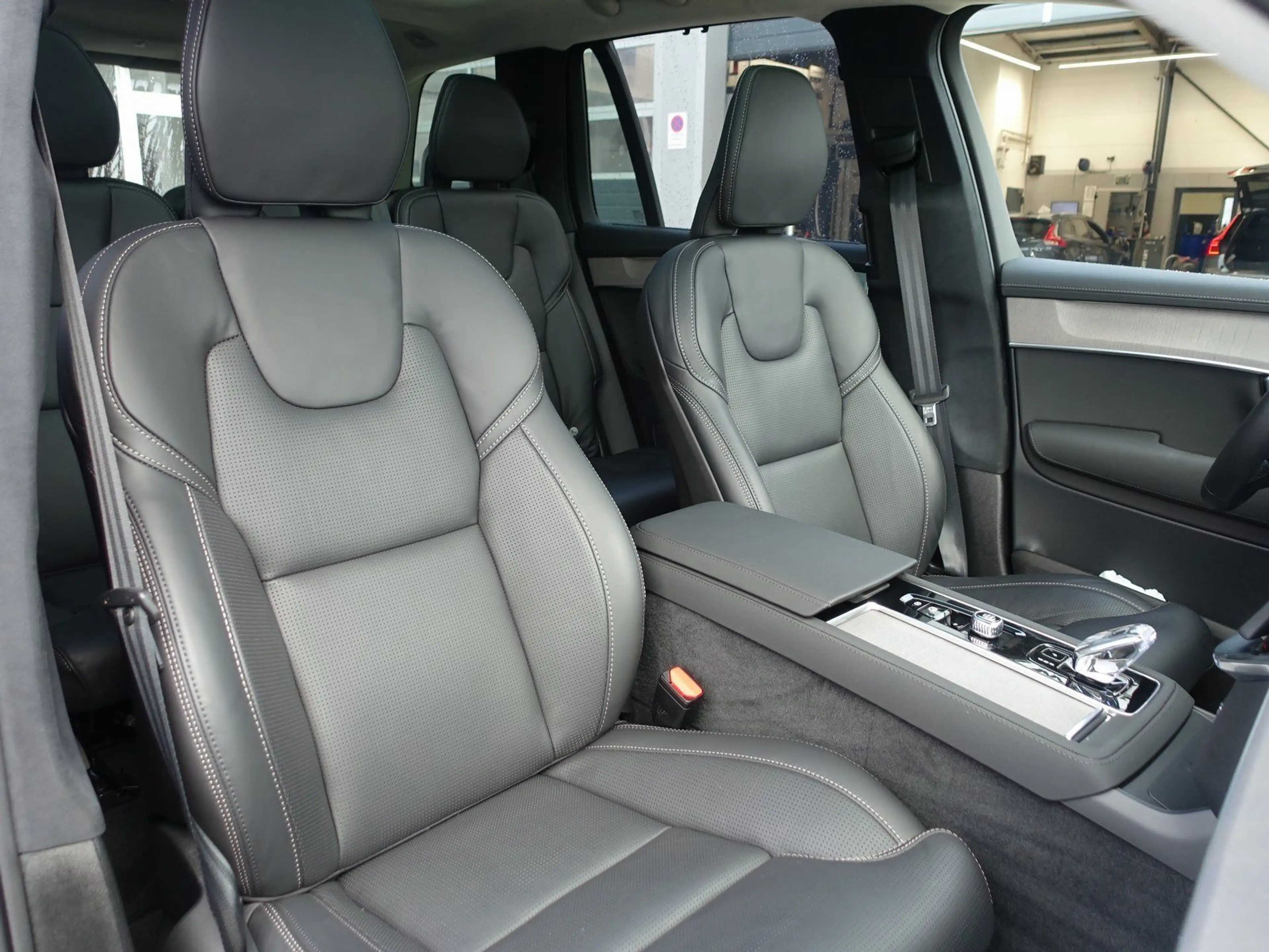 Volvo XC90 Ultra T8 AWD Plug-in/B&W/HUD/Pano/FourC/AHK — photo 8