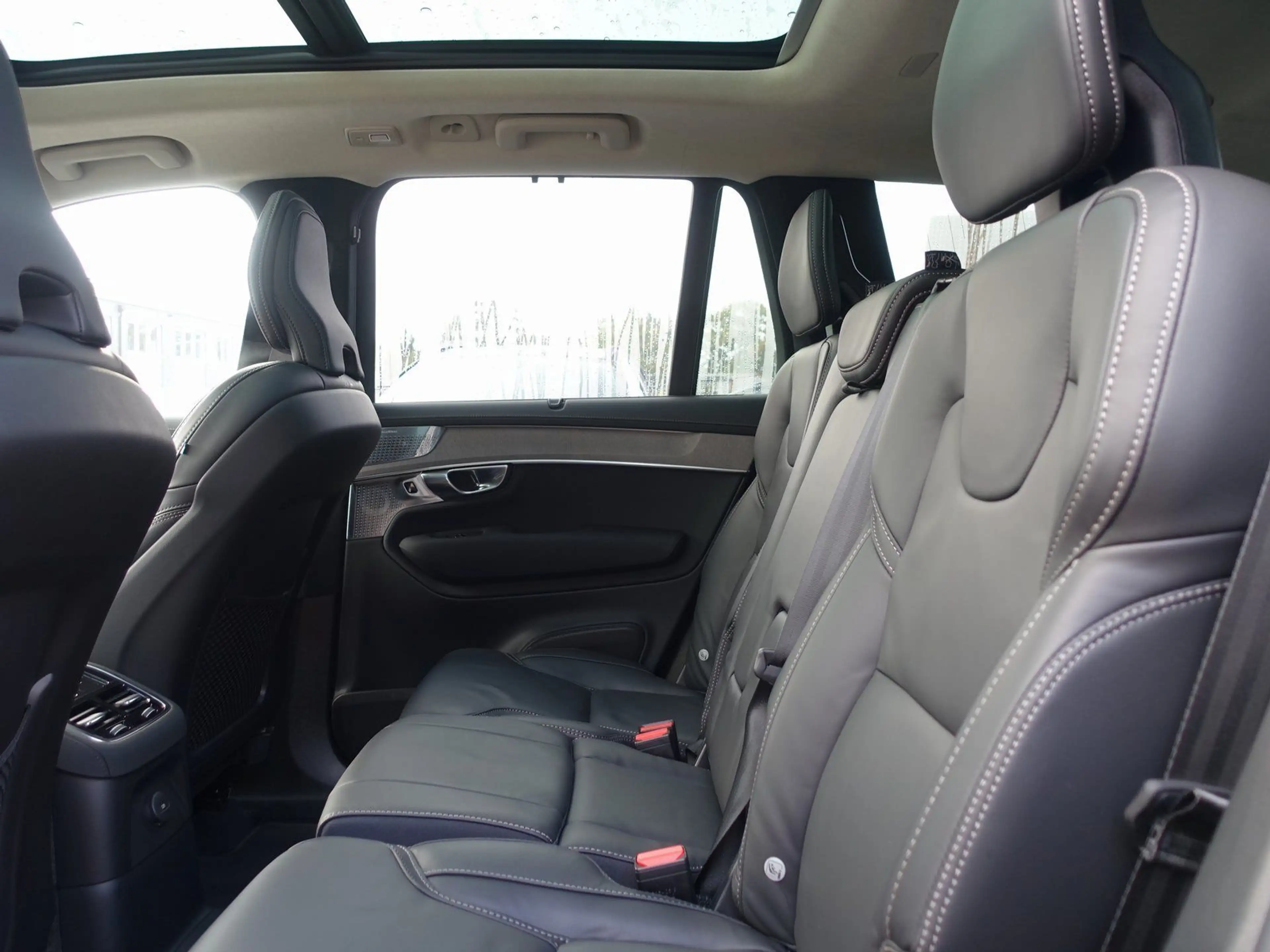 Volvo XC90 Ultra T8 AWD Plug-in/B&W/HUD/Pano/FourC/AHK — photo 10