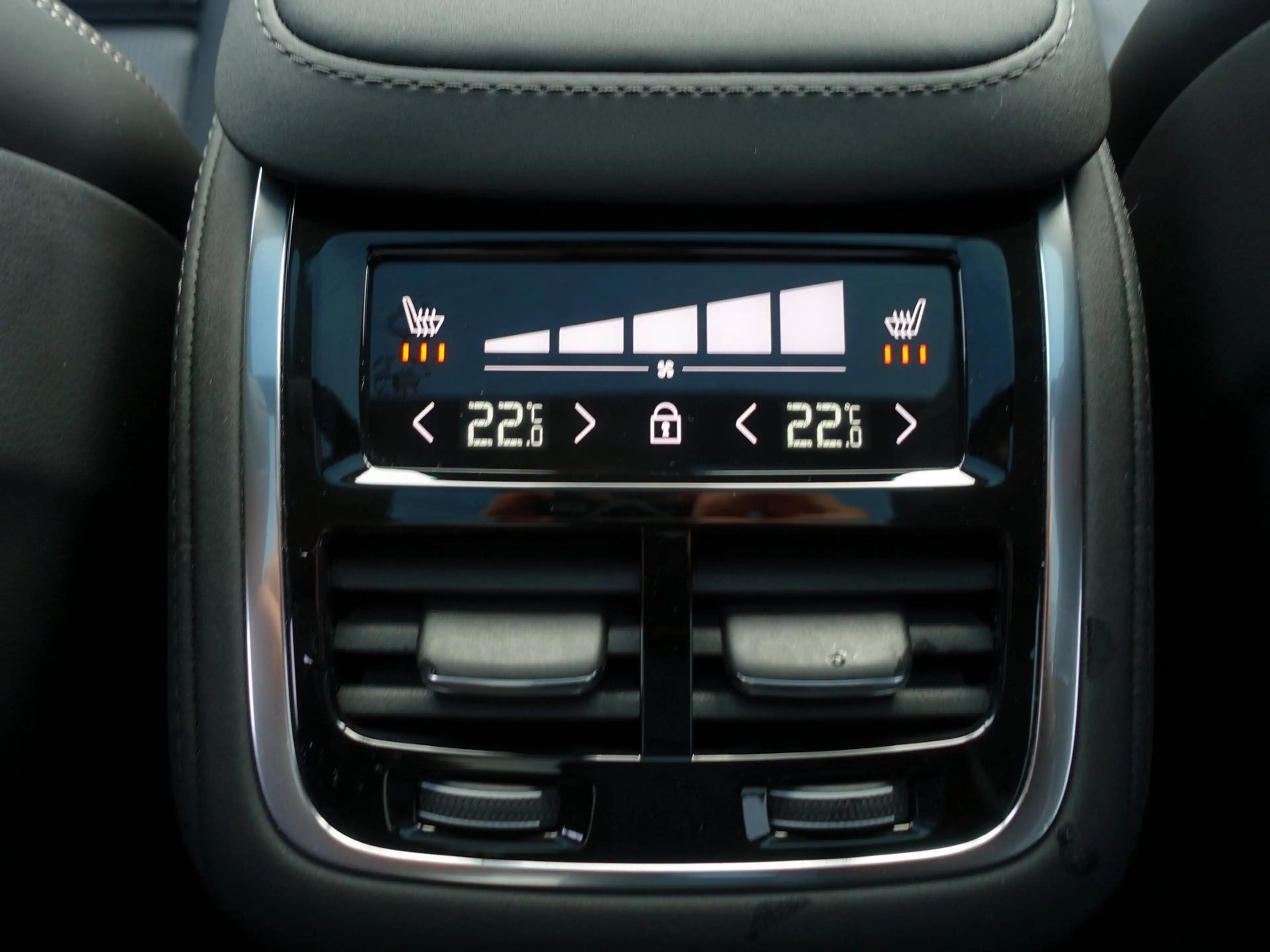 Volvo XC90 Ultra T8 AWD Plug-in/B&W/HUD/Pano/FourC/AHK — photo 14