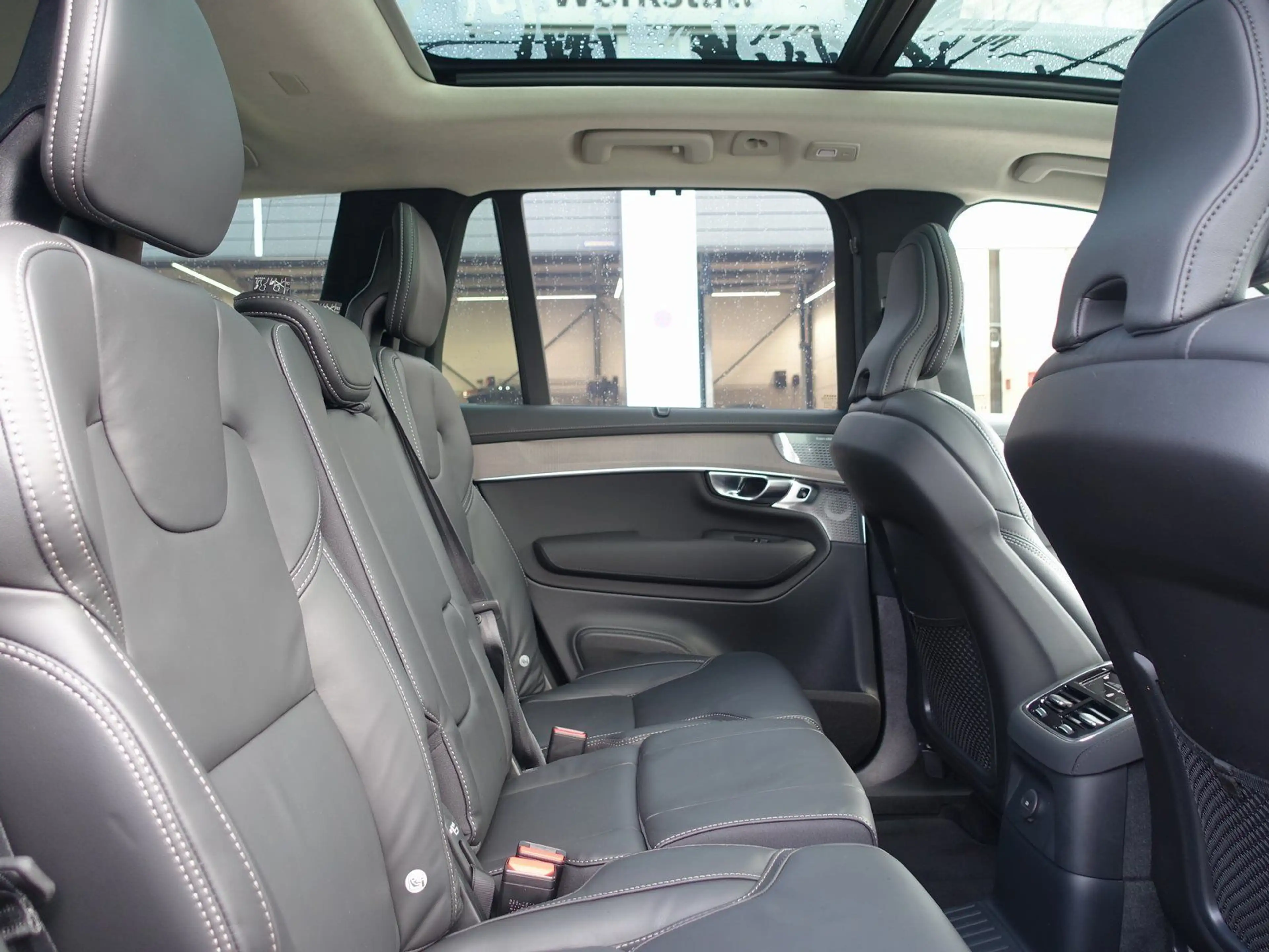 Volvo XC90 Ultra T8 AWD Plug-in/B&W/HUD/Pano/FourC/AHK — photo 9