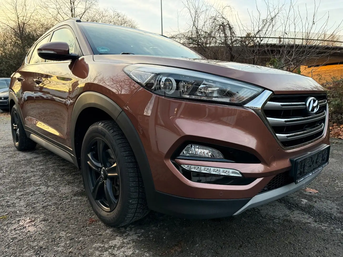 Hyundai TUCSON blue Style 2WD AHK! Panoramadach! - 1