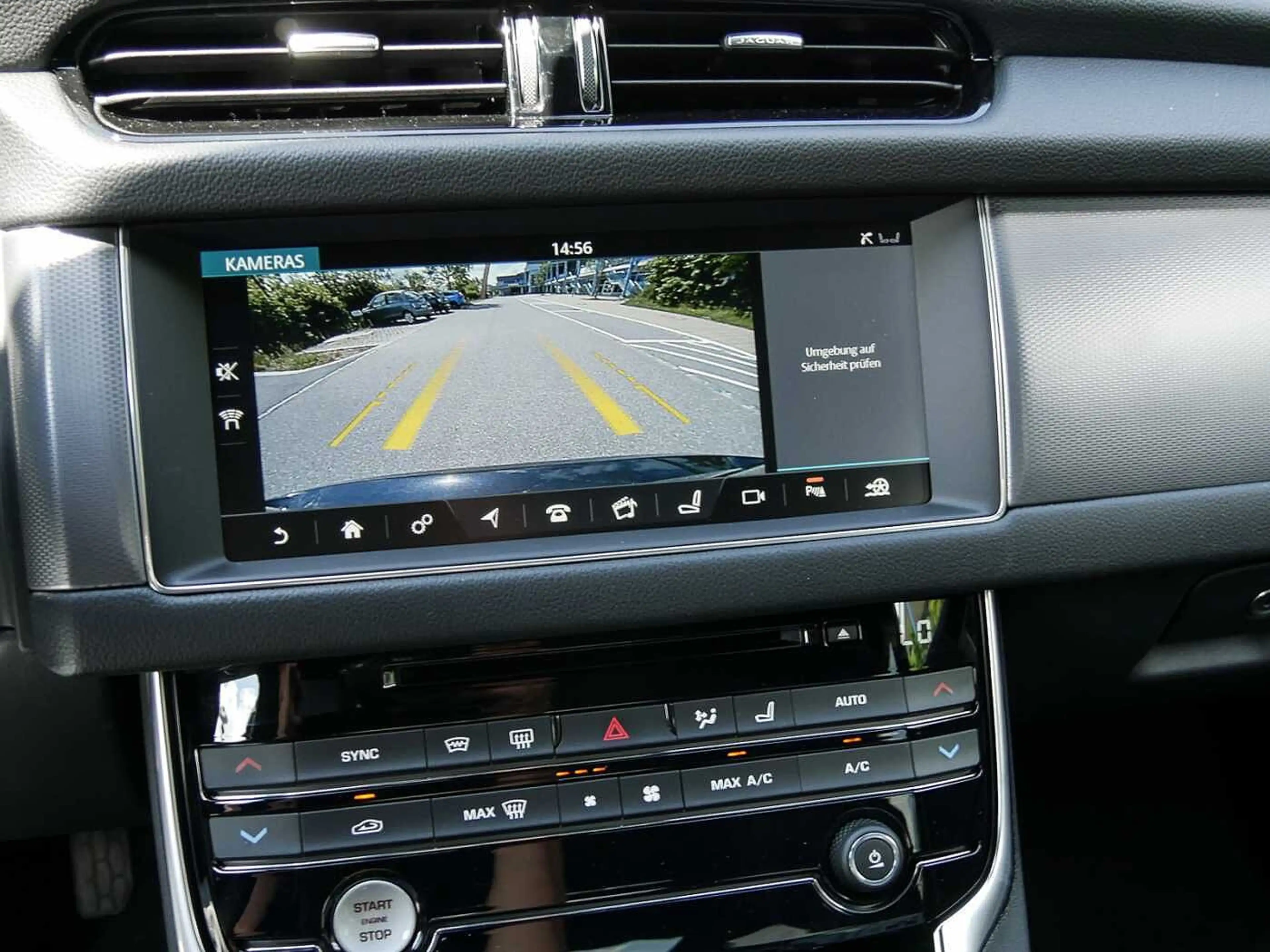 Jaguar XF 20d Aut. R-Sport Ingenium Edition — photo 12