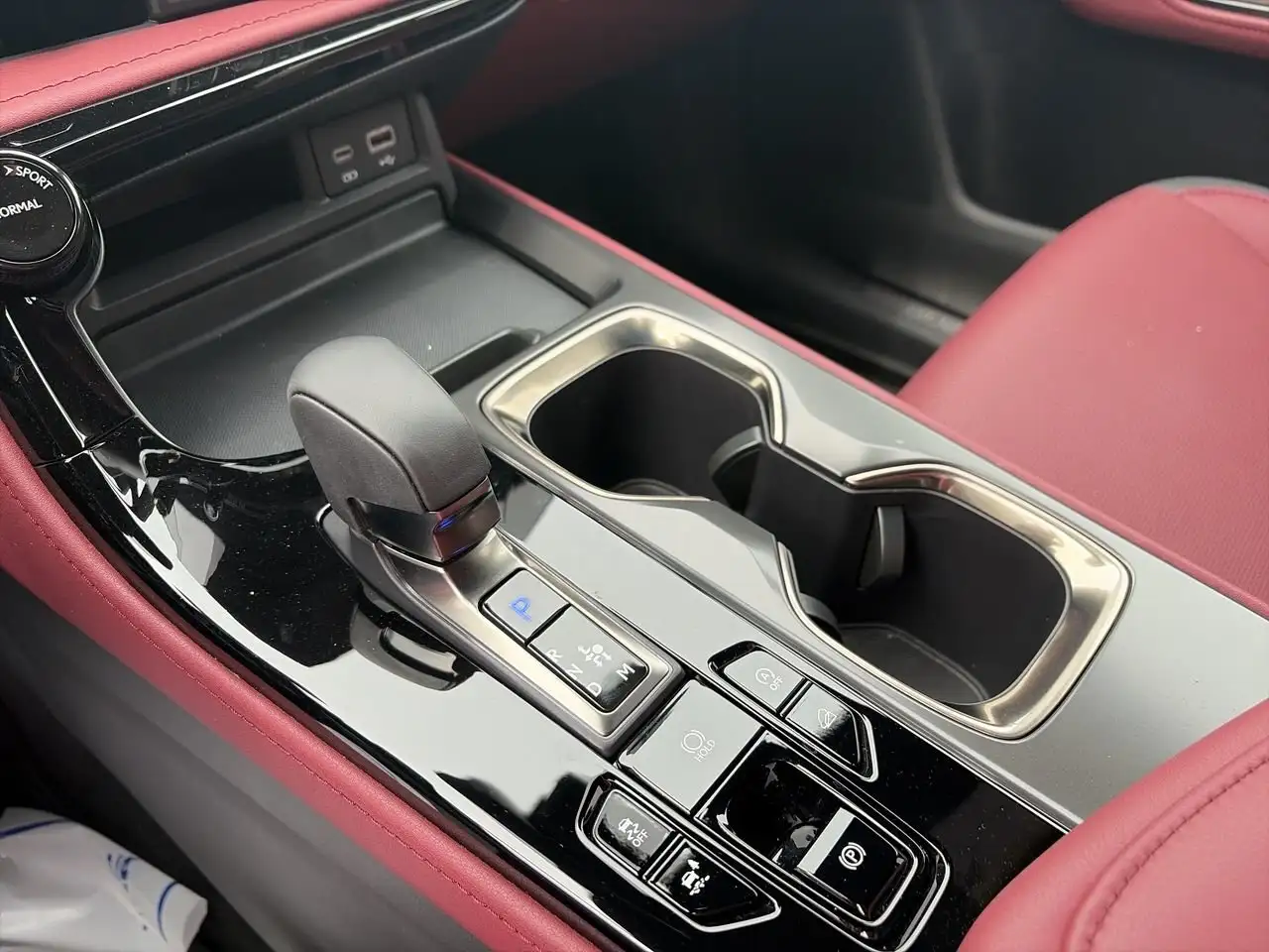 Lexus NX снимка Lexus NX