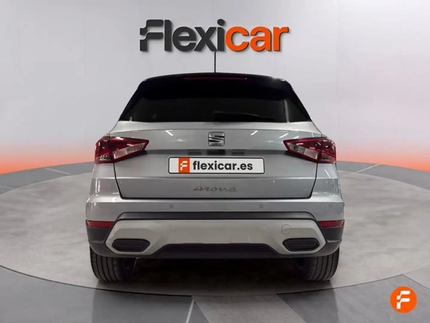 SEAT Arona 1.5 EcoTSI S&S Special Edition DSG7 150 Gris - 2