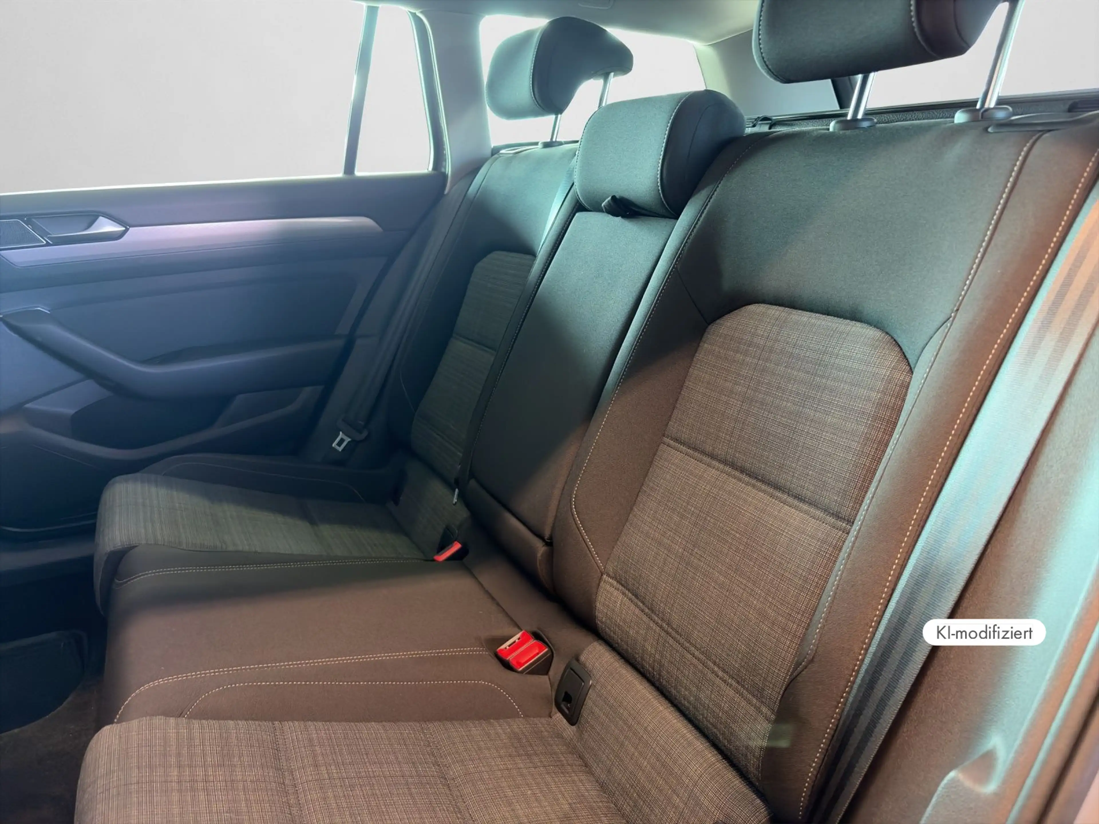 Volkswagen Passat Variant 1.5 TSI DSG Business*Standheiz*Na — photo 14