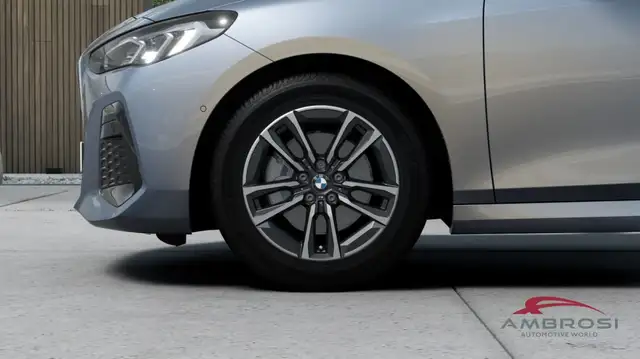 BMW 2 Series view 8
