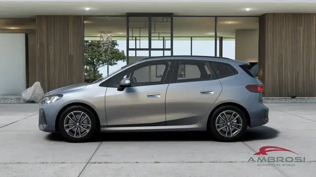 BMW 2 Series view 3