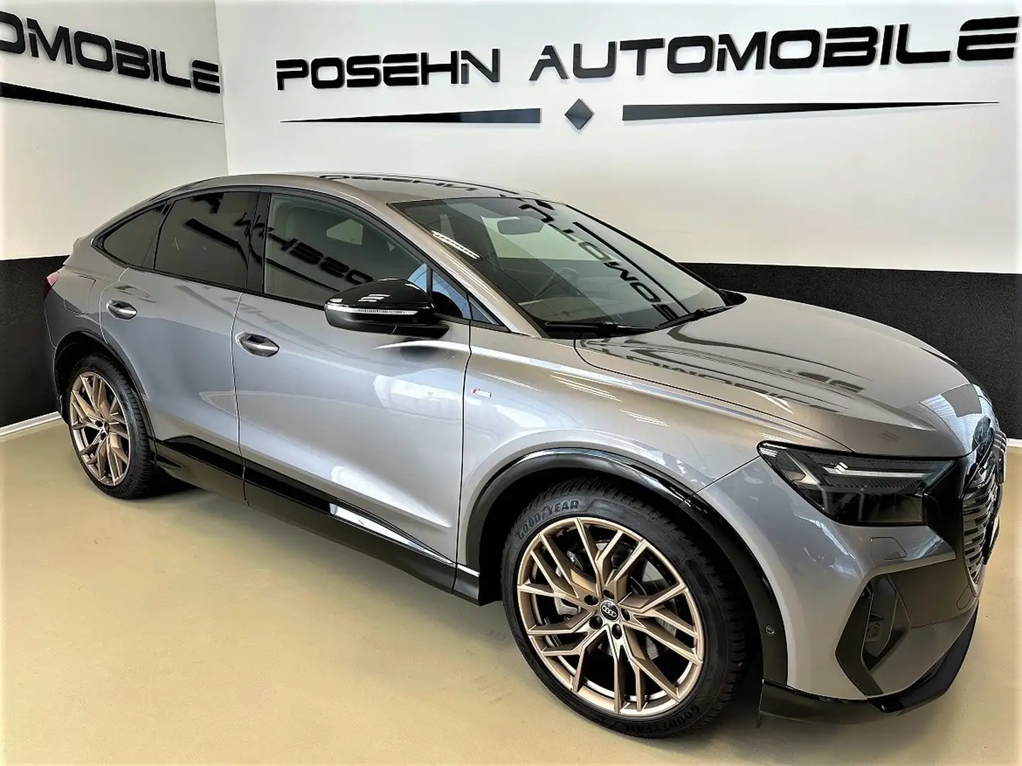 Audi Q4 e-tron 50 Quattro Sportback S-Line AHK HUP Virtual Grau - 1