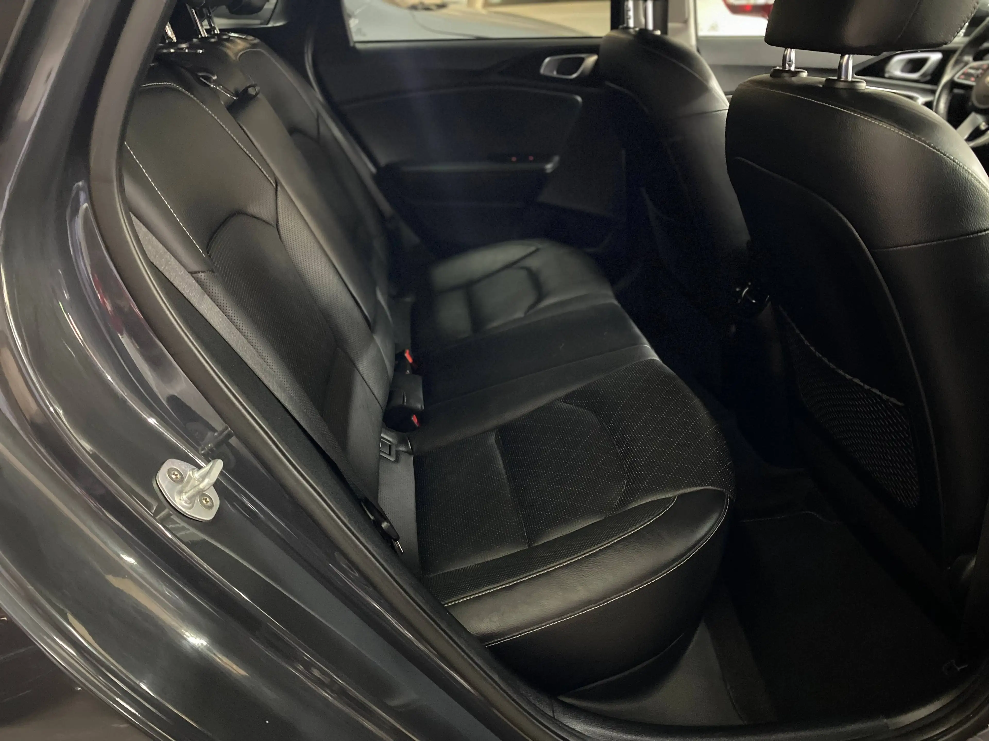 Kia Ceed / cee'd Platinum Edition*JBL SOUND*LEDER*NAVI*PANO — photo 9