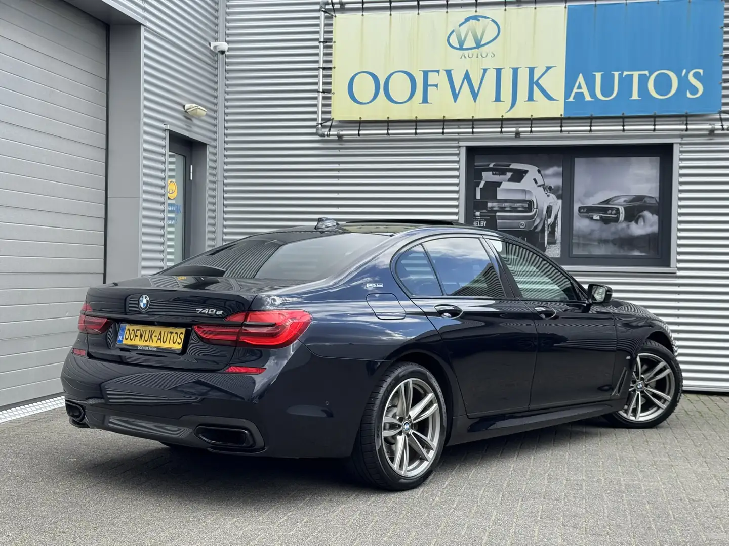 BMW 740 7-serie 740e iPerformance High Executive M-Sport M Černá - 2