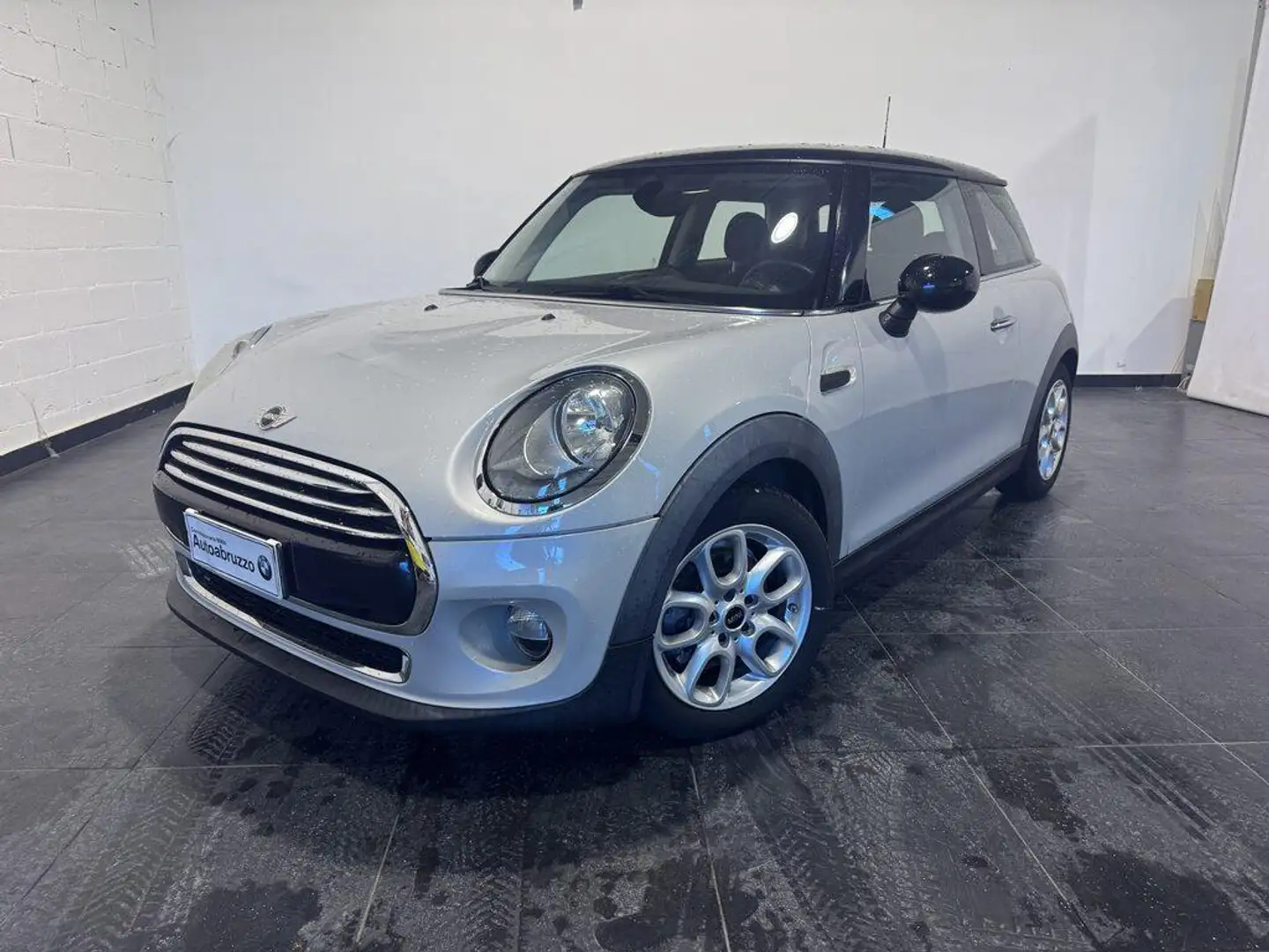 MINI Cooper D 1.5 D Cooper D Srebrny - 1