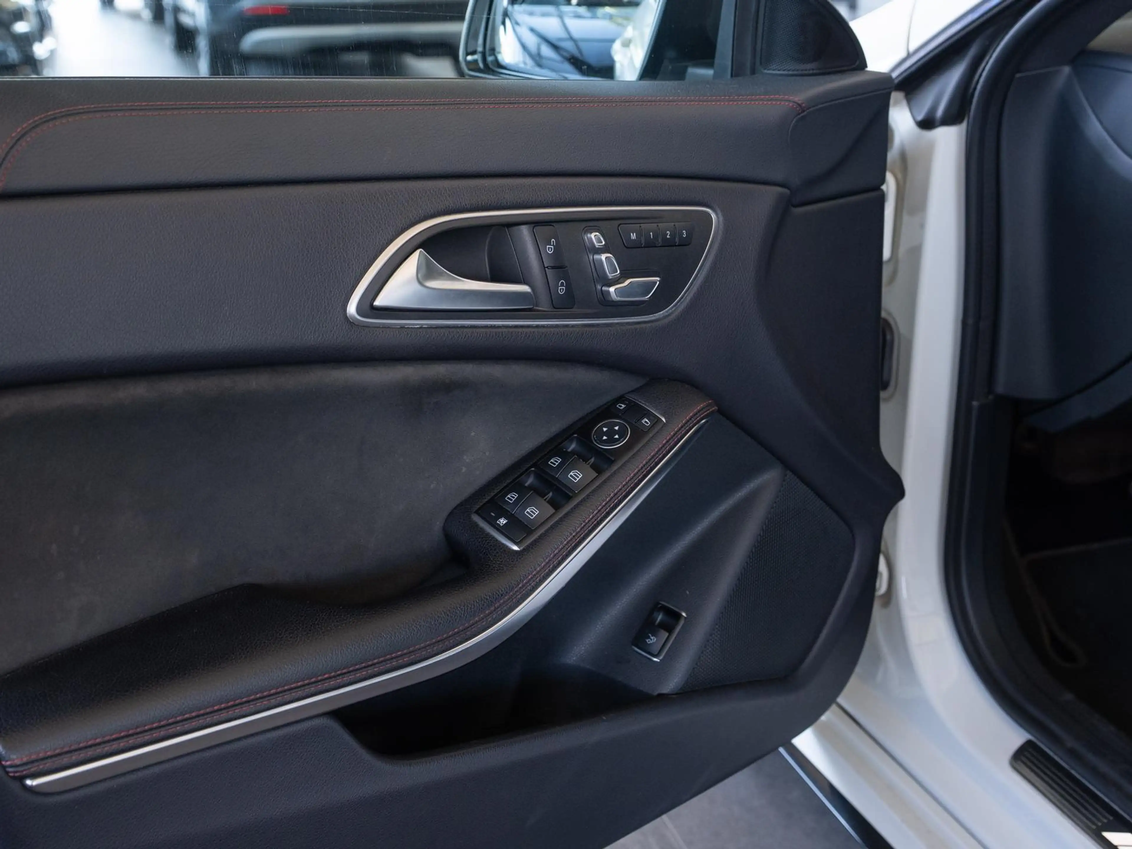 Mercedes-Benz CLA 45 AMG *1.HAND*SPORT-ABGAS*PANO*NIGHT*RFK* — photo 12