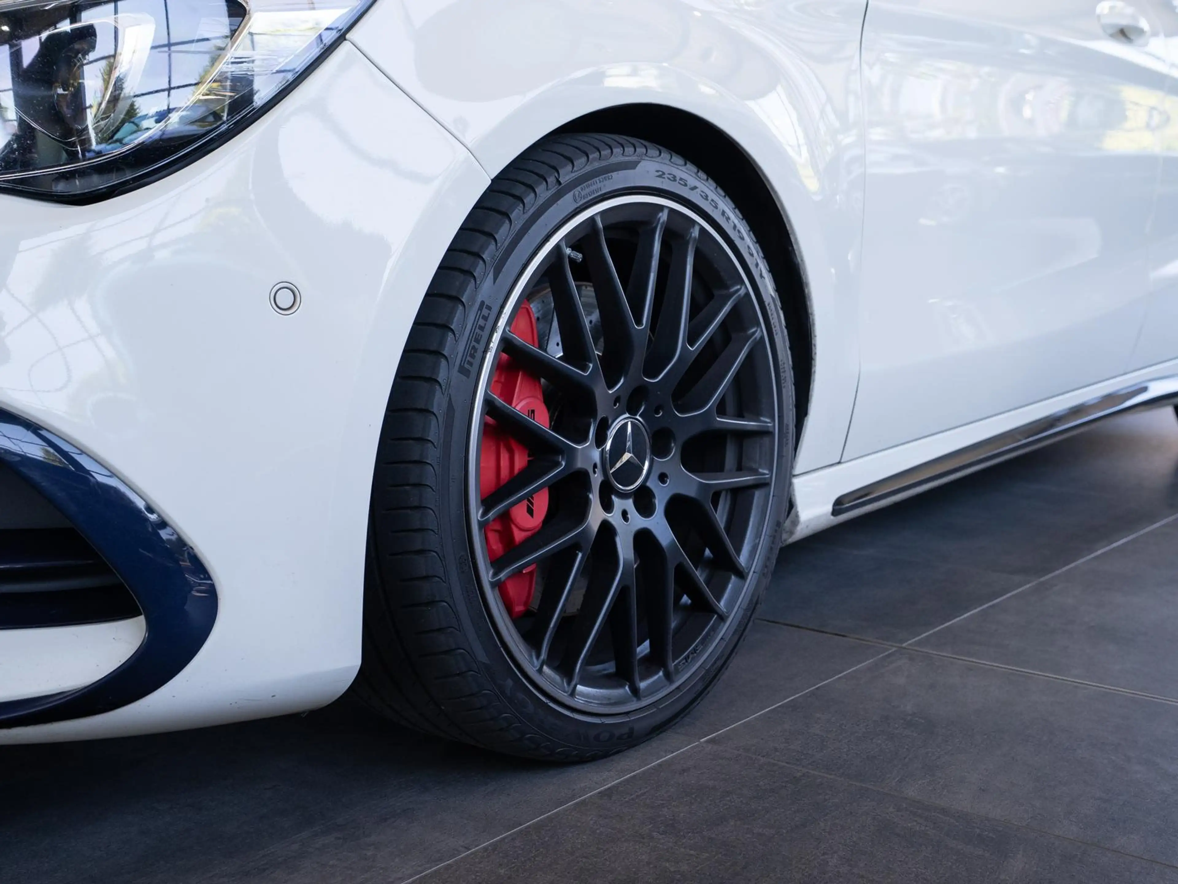 Mercedes-Benz CLA 45 AMG *1.HAND*SPORT-ABGAS*PANO*NIGHT*RFK* — photo 8