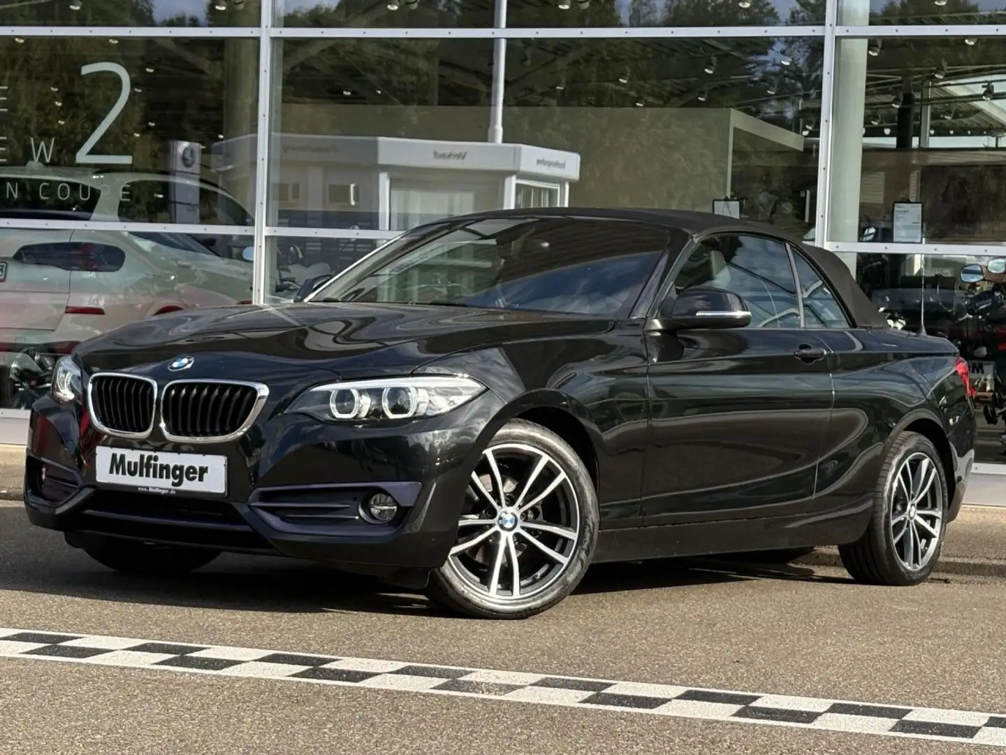 BMW 218 d Cabrio Sport Leder Navi KomfZug.Lordose PA Schwarz - 2