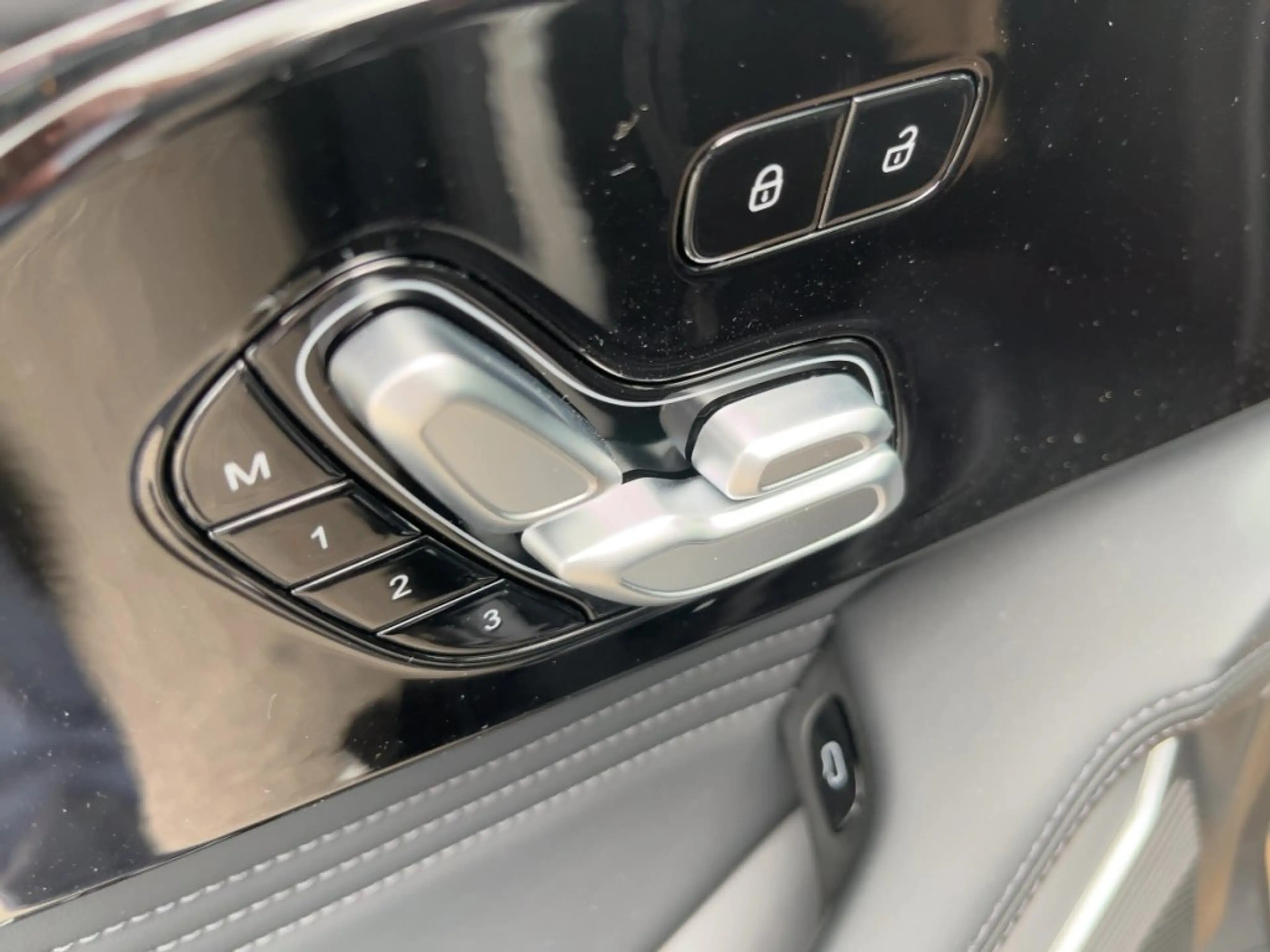 Omoda 9 PLUG-IN Hybrid Premium-Line — photo 6