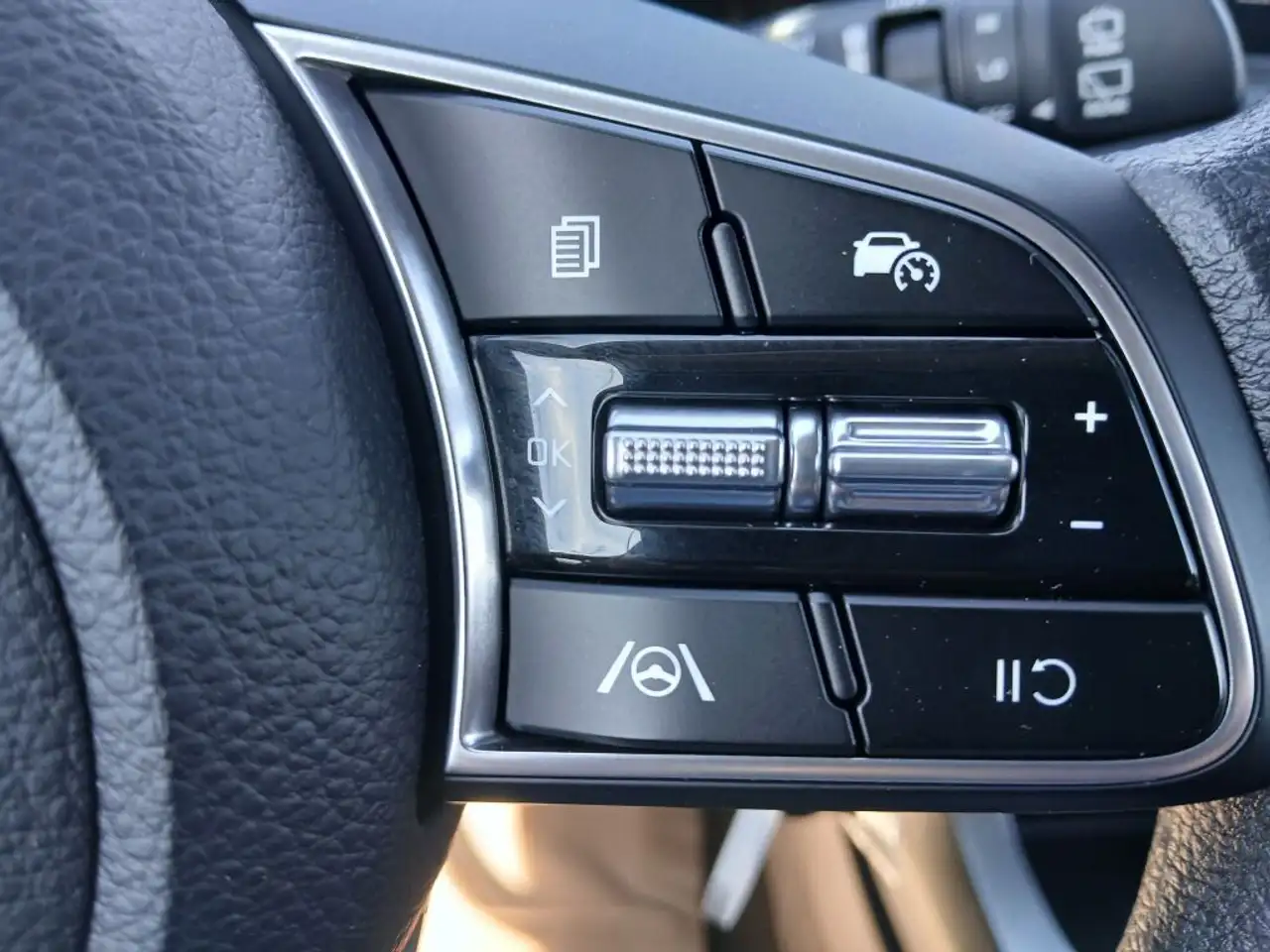 Kia Seltos снимка Kia Seltos
