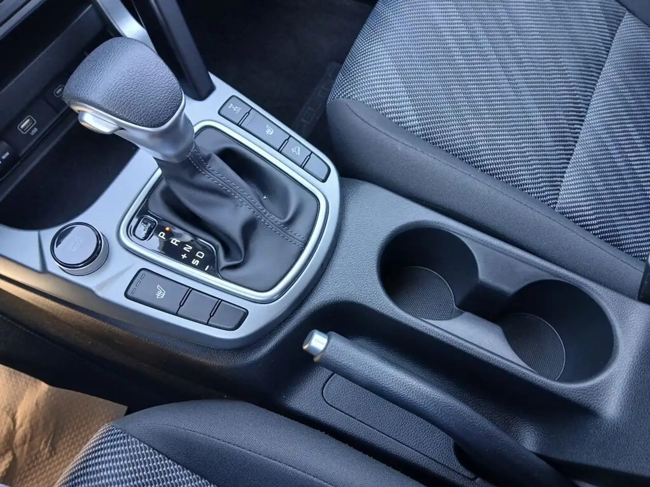 Kia Seltos снимка Kia Seltos