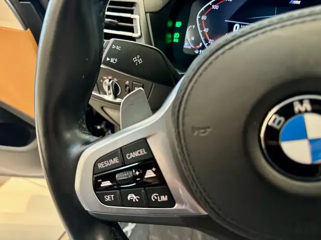 BMW X4 view 9
