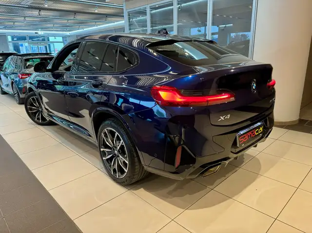 BMW X4 view 5