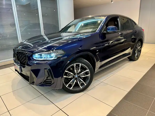 BMW X4 view 3