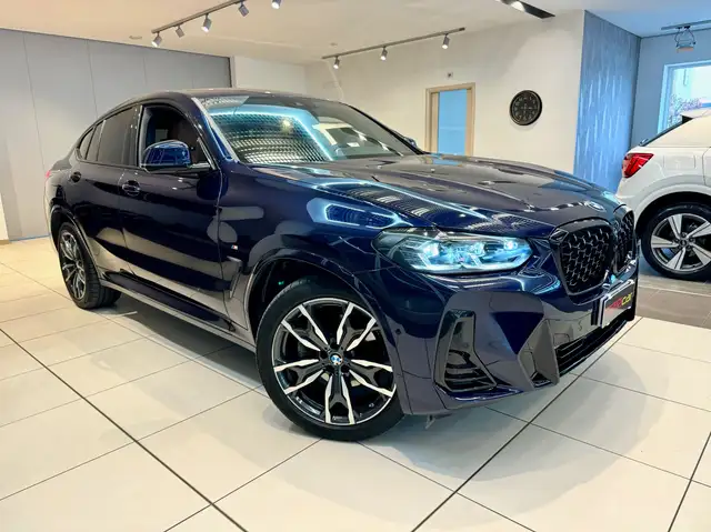 BMW X4 main image