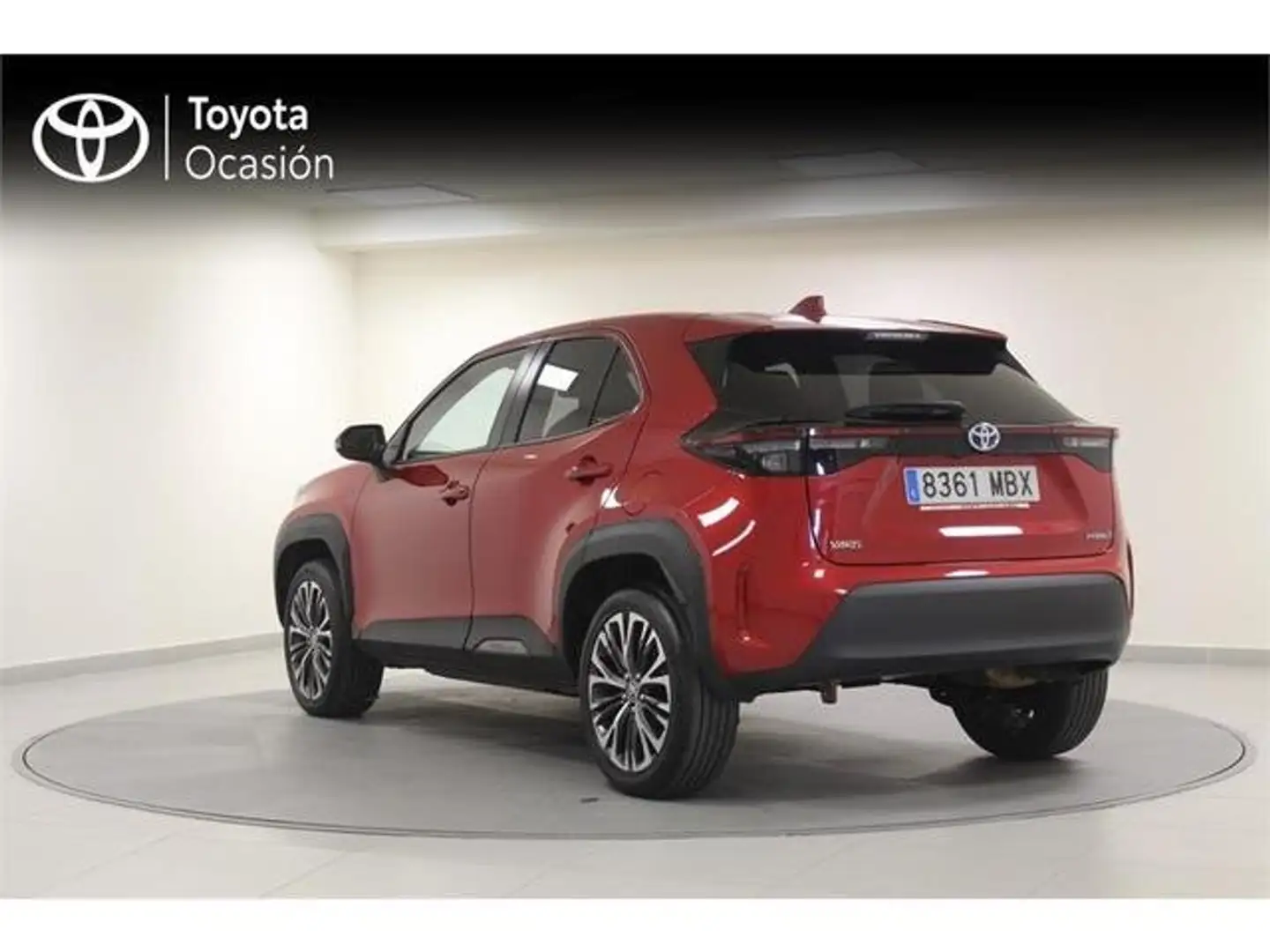 Toyota Yaris Cross 120H Style Rojo - 2