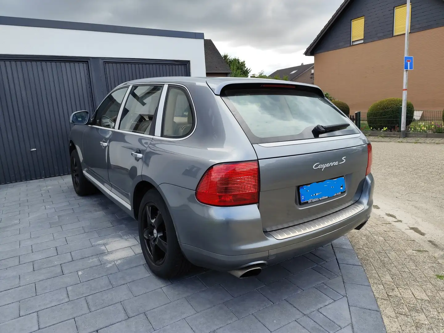Porsche Cayenne Cayenne S Tiptronic S Grau - 2