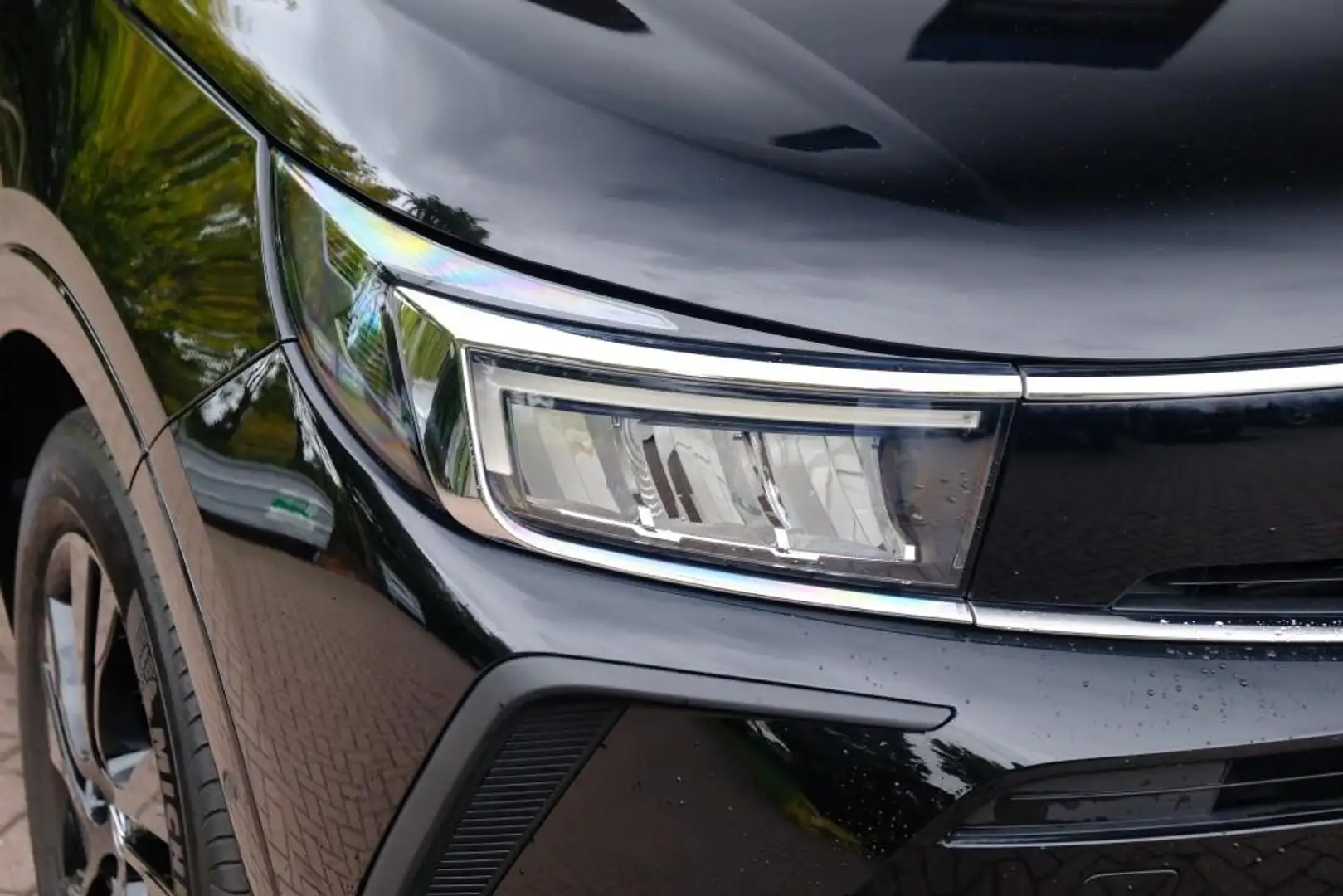 Opel Grandland 1.2 Turbo 130pk GS | Navi | App Connect | Climate Zwart - 2