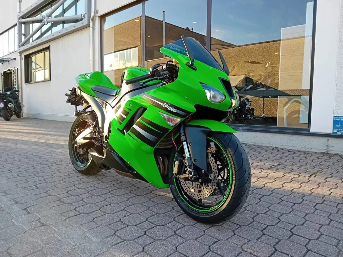 Kawasaki Ninja ZX-6R Abs my19 Vert - 2