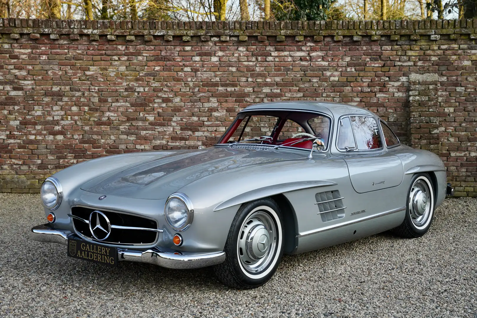 Mercedes-Benz SL 300 Gullwing "Nut & bolt" restoration by 300 SL specia Grijs - 1