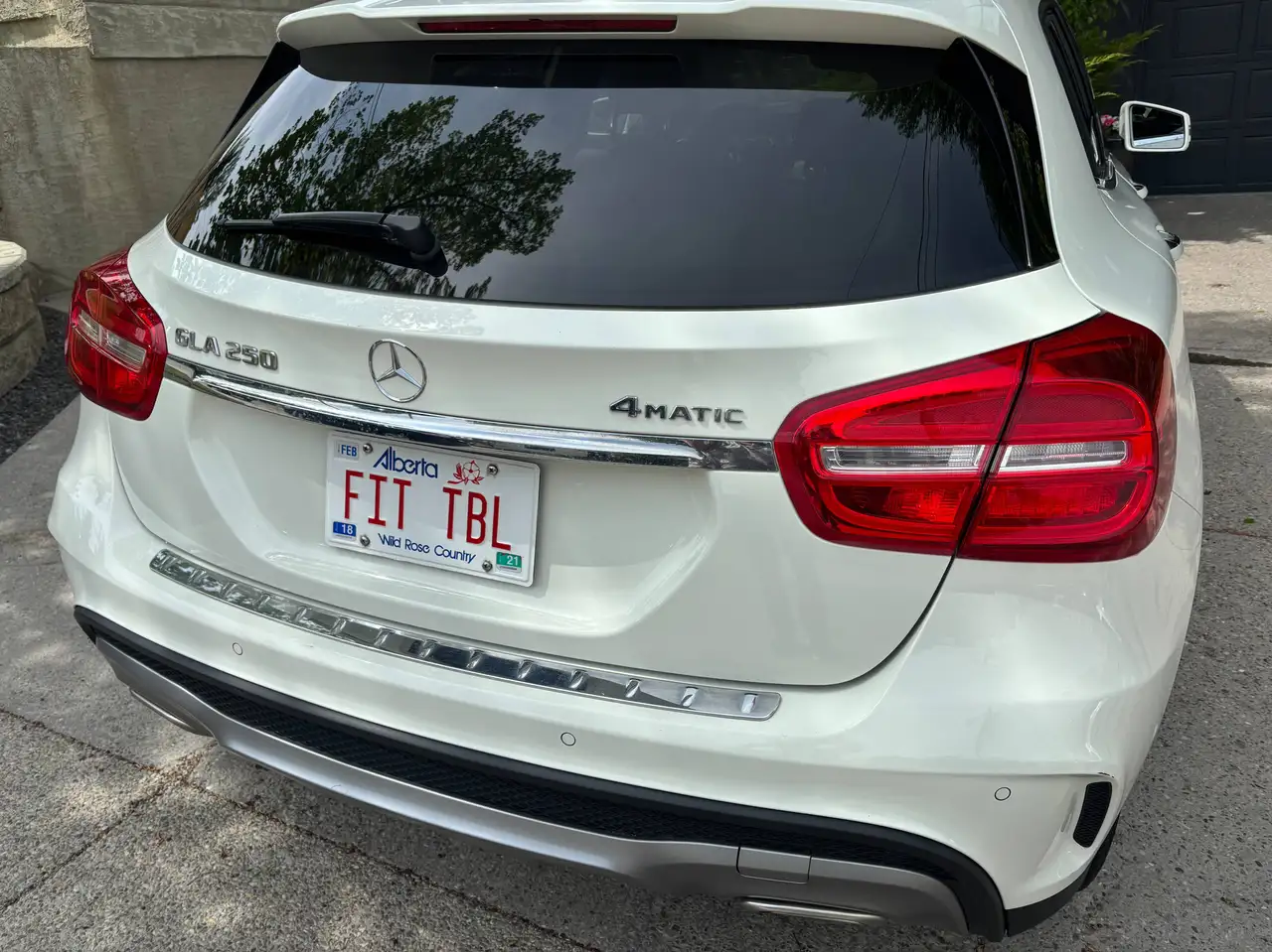 Mercedes-Benz GLA снимка Mercedes-Benz GLA
