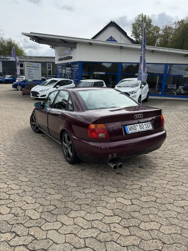 Audi A4 1.6, foto 3