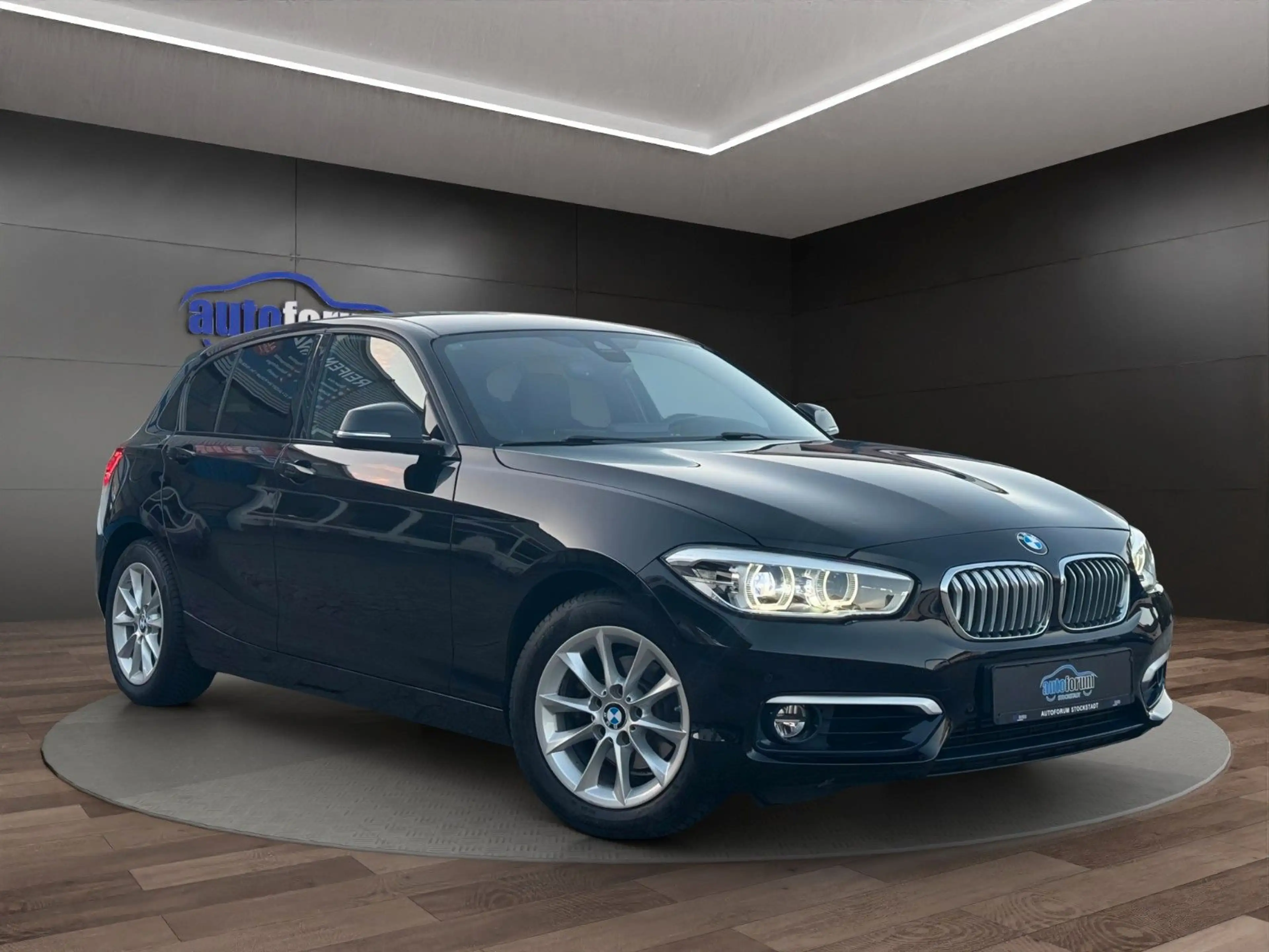 BMW 118 i Urban Line NAVI°LED°KAMERA°SHZ°KEYLESS — photo 3