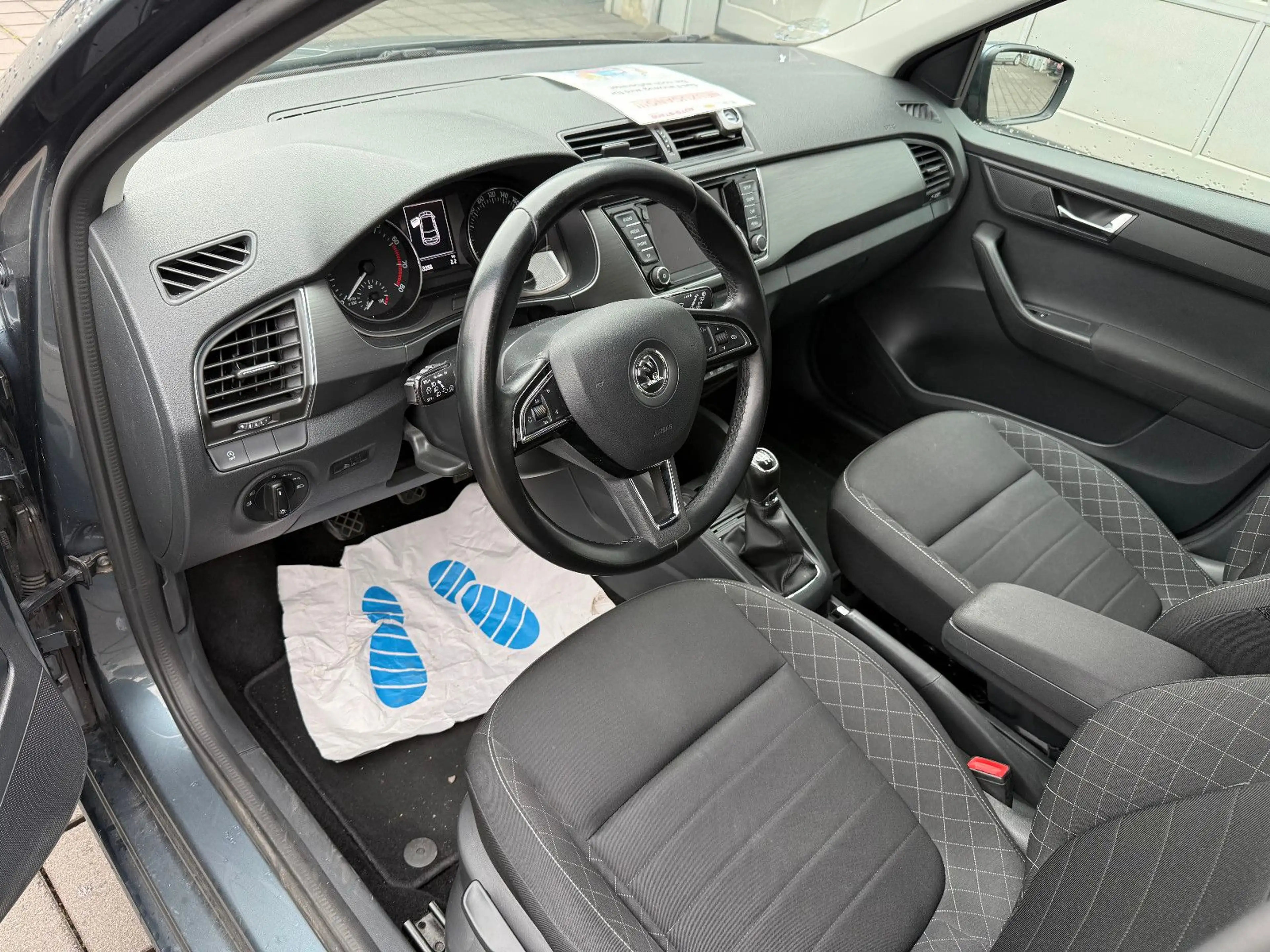 Skoda Fabia Style*2.HAND+SCHECKHEFT+TEMPOMAT+ALLWETTER — photo 10