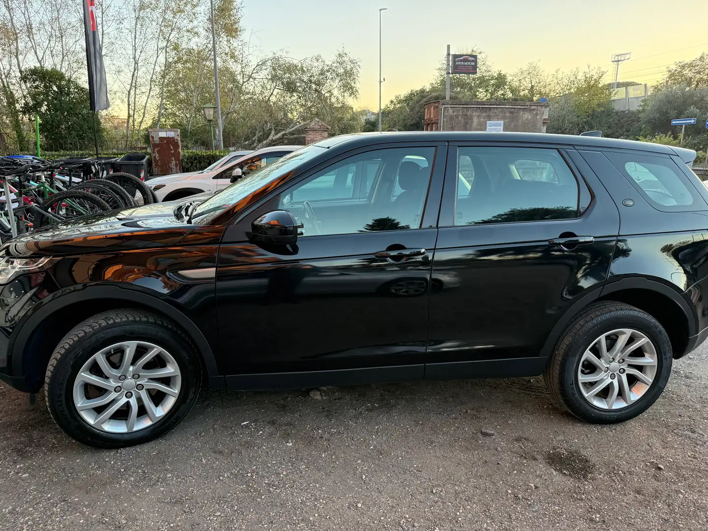 Land Rover Discovery Sport Discovery Sport I 2015 2.0 td4 150cv auto my18 Nero - 2