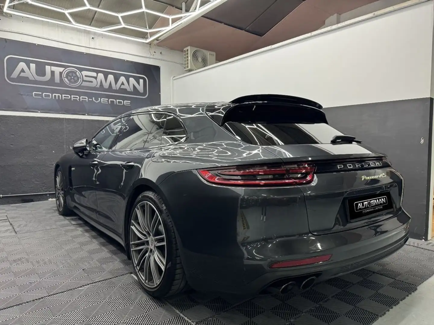 Porsche Panamera 4S E-Hybrid Sport Turismo Gris - 2