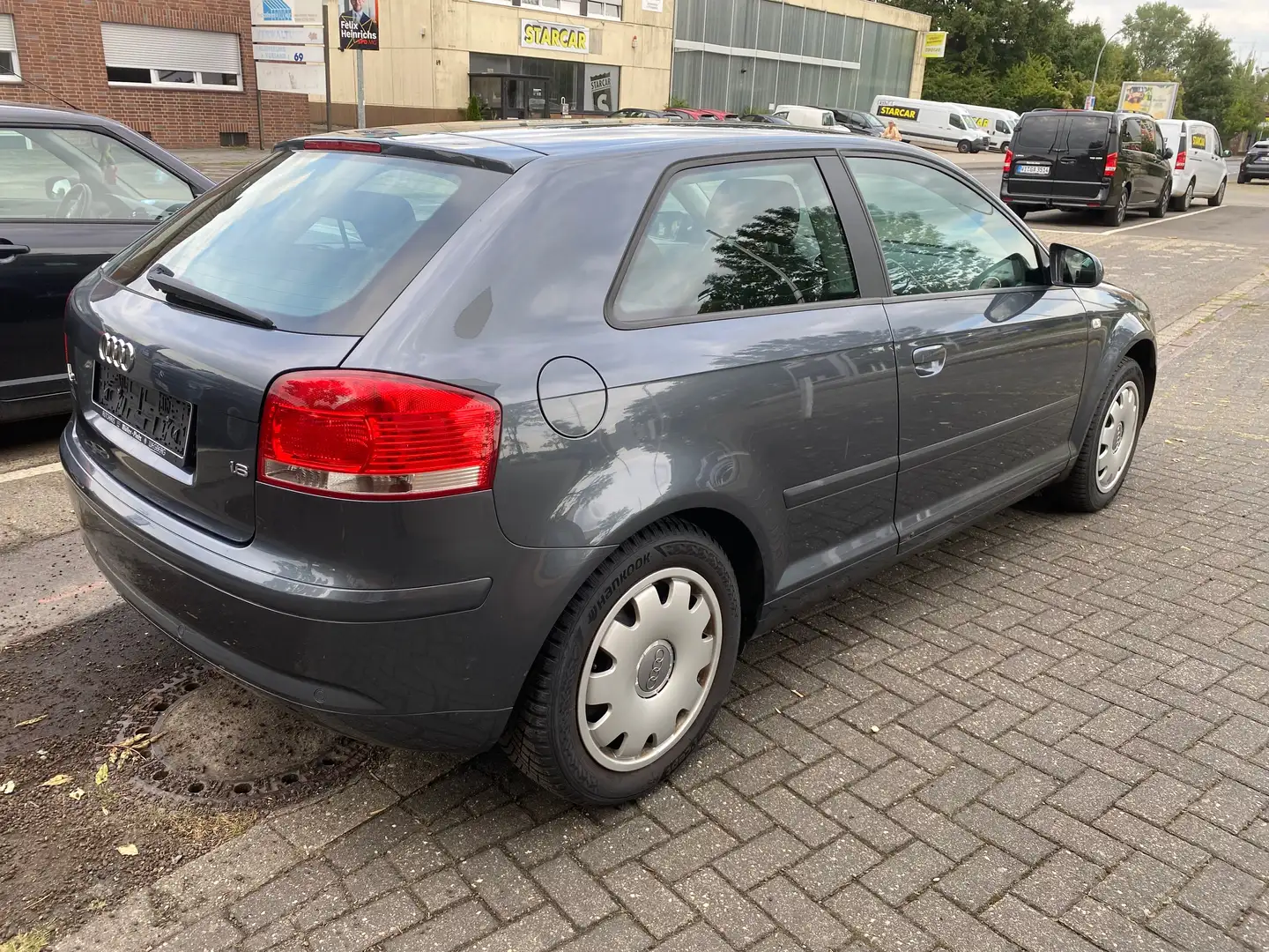 Audi A3 A3 1.6 Attraction Gris - 1