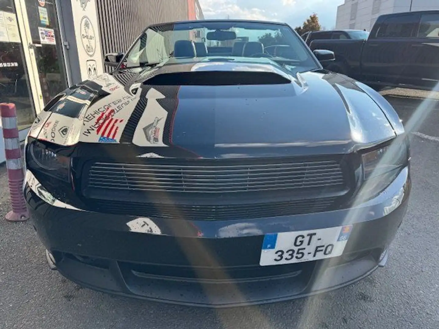 Ford Mustang Convertible GT/CS V8 5,0L BVA Schwarz - 2