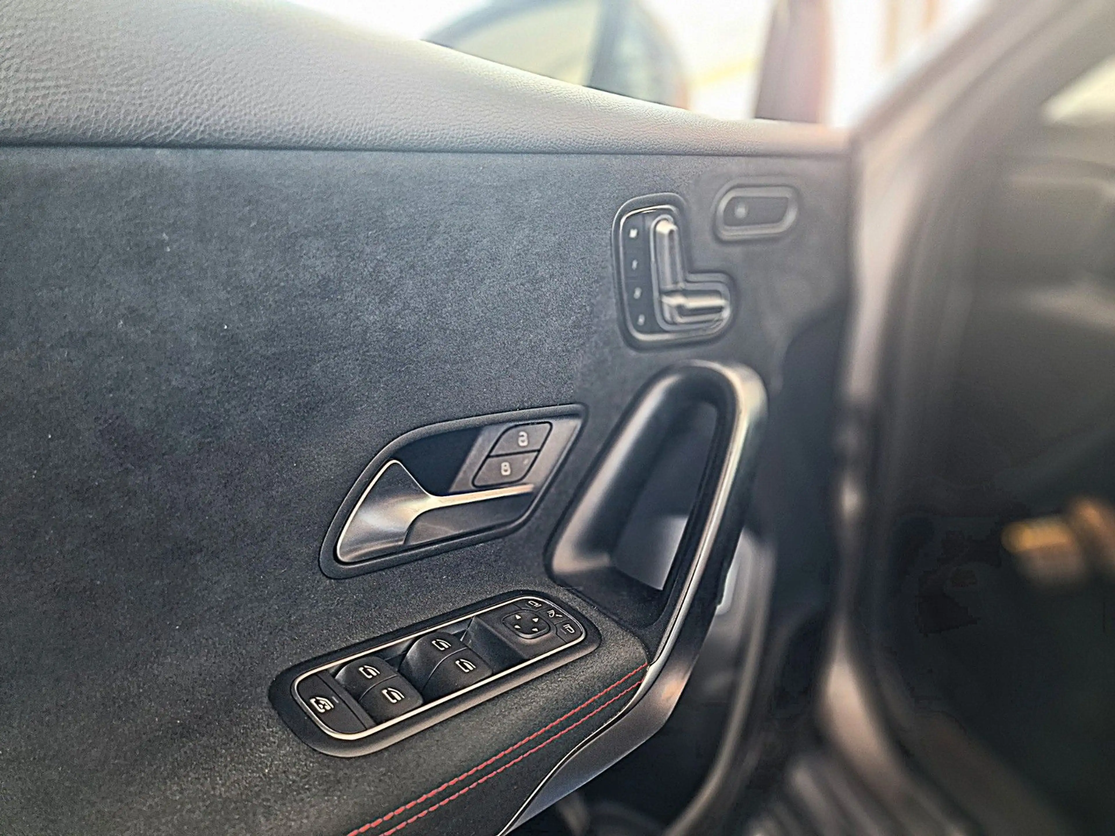 Mercedes-Benz A 35 AMG 4M Limo Facelift/Night/Ambiente/Memory — photo 13