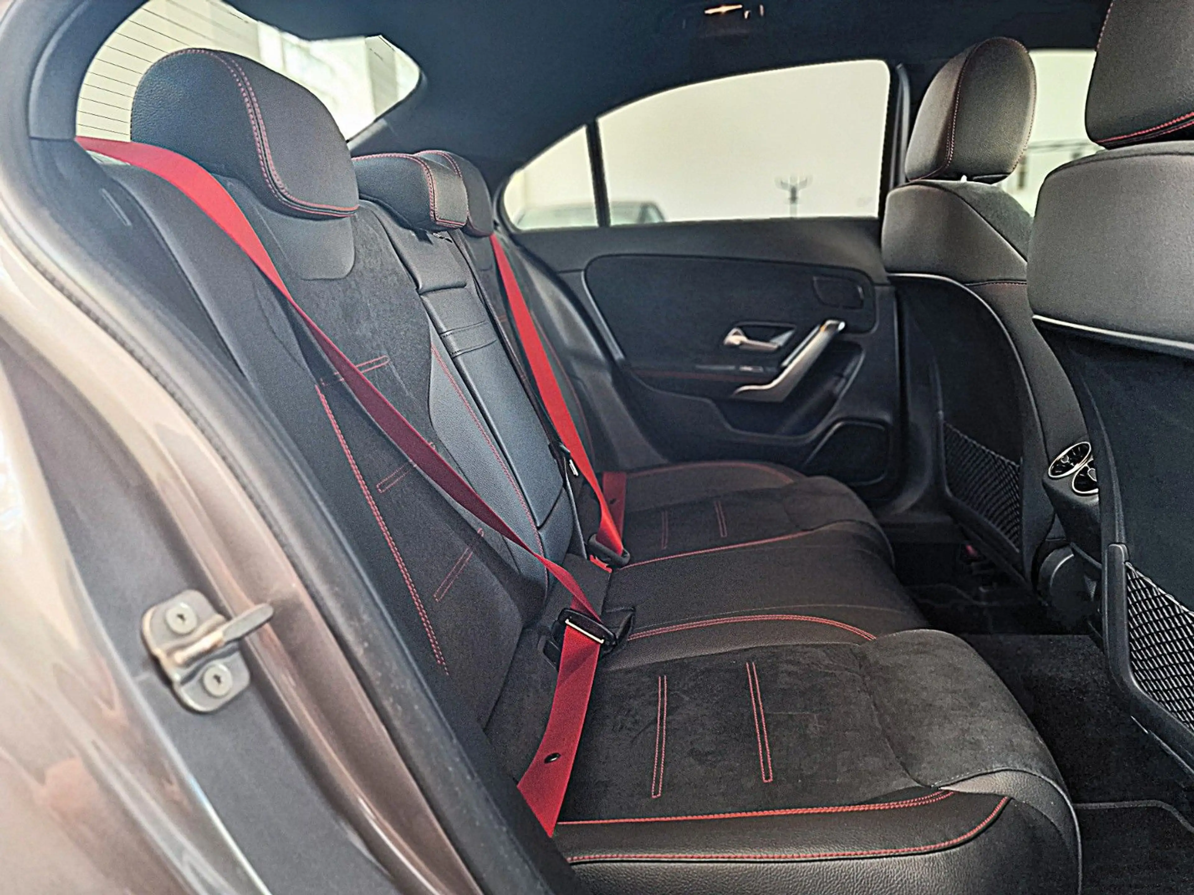 Mercedes-Benz A 35 AMG 4M Limo Facelift/Night/Ambiente/Memory — photo 14